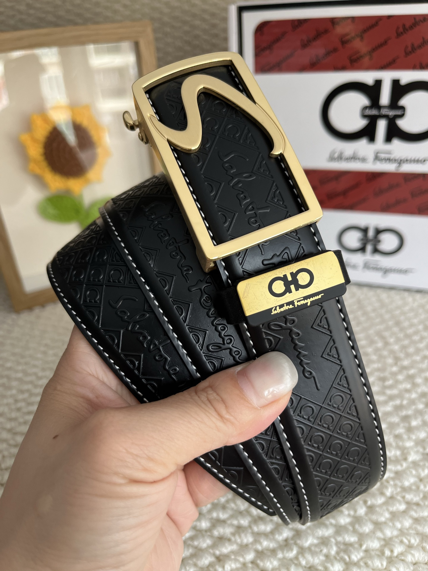 【新規倉庫入り】Salvatore Ferragamo 職人仕上げ高級ベルト「全長約 100cm」