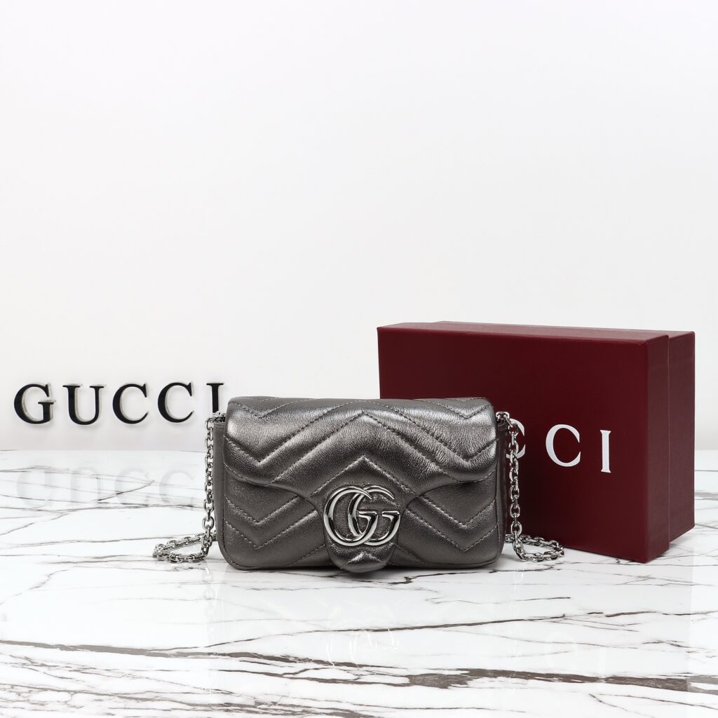 グッチ〔GGマーモント〕ミニ ショルダーバッグ「GG Marmont Bag」