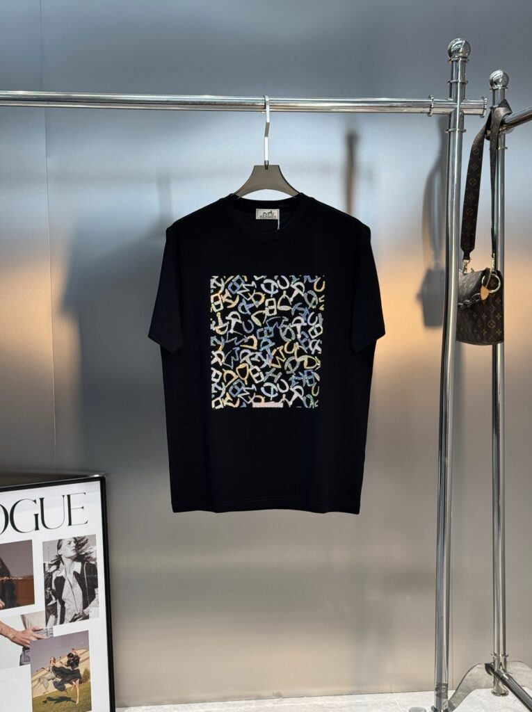 エルメス「Hermès」 クルーネックTシャツ 軽やかな着心地 春夏新作