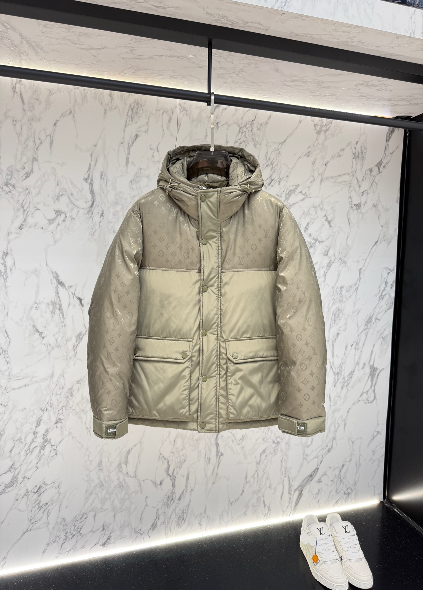 ルイ・ヴィトン「Louis Vuitton」Down Blouson ダウンジャケット