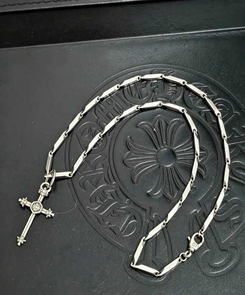 クロムハーツ「Chrome Hearts」チャームペンダント 2026