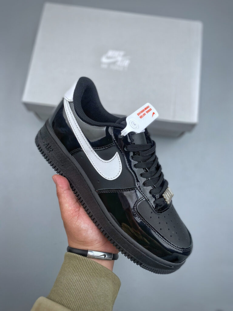ナイキ エア フォース 1 トレンドスニーカー「Nike Air Force 1」