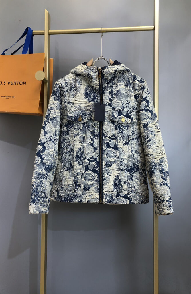 ルイ・ヴィトン「Louis Vuitton」秋冬フード付きダウンジャケット