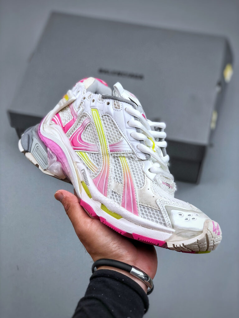 バレンシアガ ランナー スニーカー「Runner Sneaker」