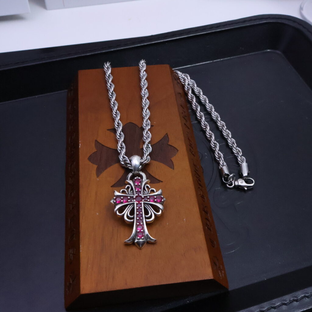 クロムハーツ「Chrome Hearts」チャームペンダント 2026