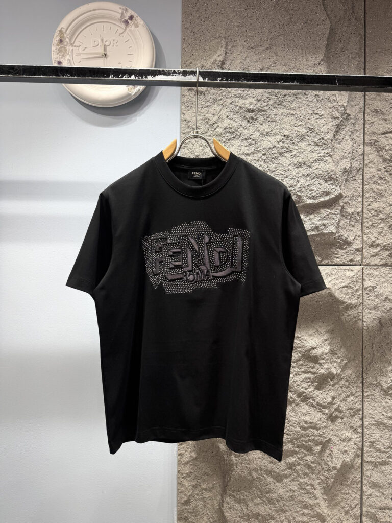 フェンディ「Fendi」 アイコンロゴ 刺繍Tシャツ