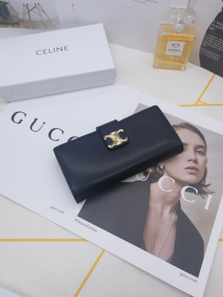 セリーヌ「Celine」VICTOIRE ラージサイズウォレット