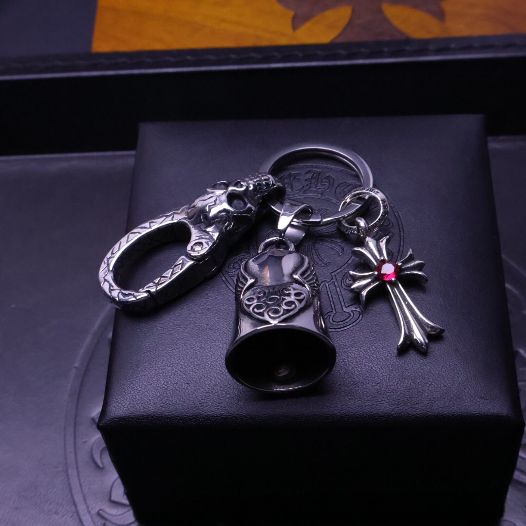 クロムハーツ「Chrome Hearts」キーホルダー&バッグチャーム - トレンドシンボル