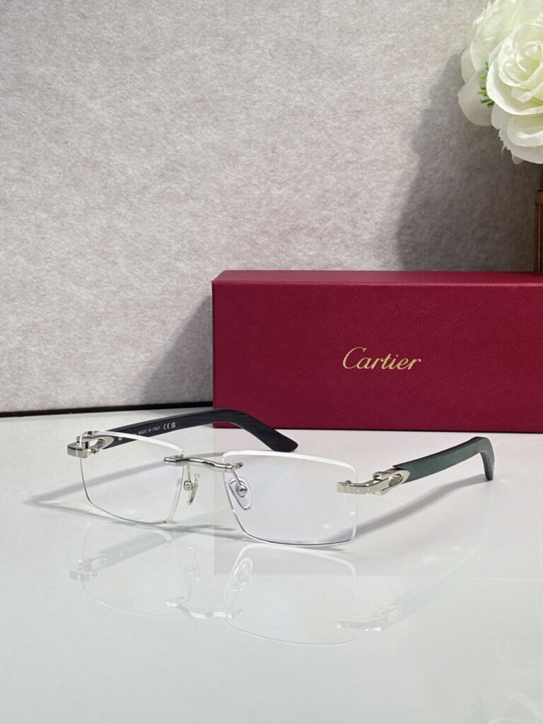 【高級品入庫】Cartier クラシカル貴族風サングラス「上質フレーム」