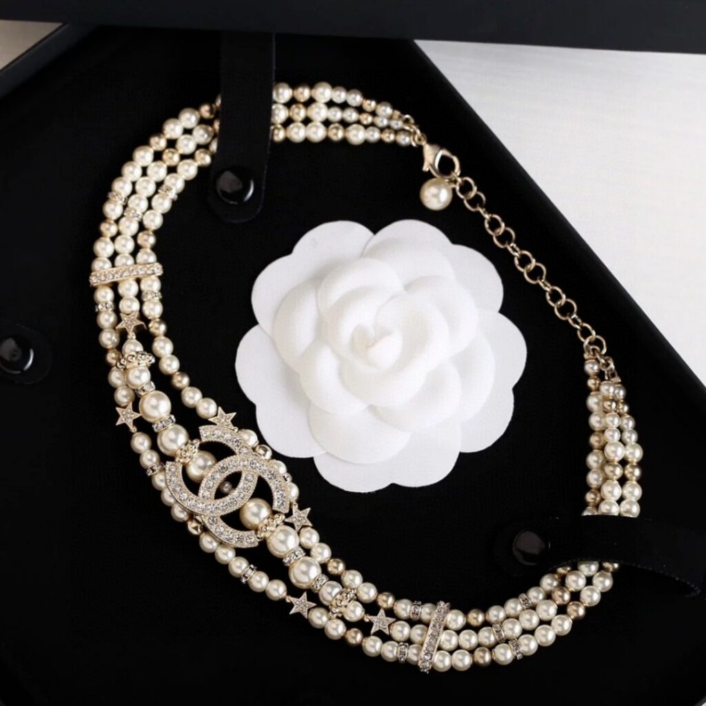 シャネル「Chanel」ダブルレイヤーパールチョーカーネックレス
