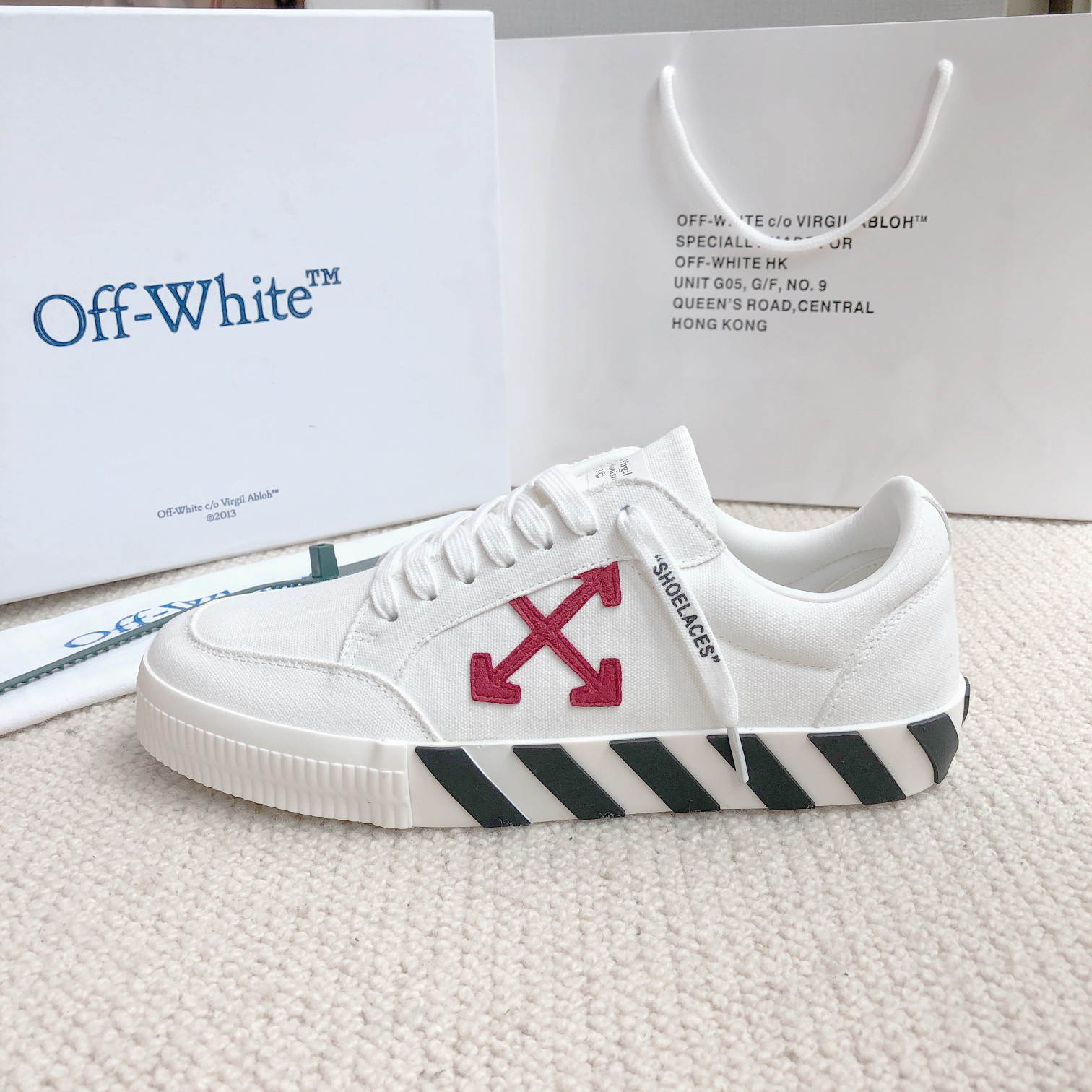 オフホワイト Vulc ローカット カジュアルスケートシューズ