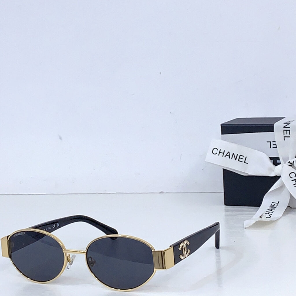 【新作到着】Chanel ハイセンスデザインサングラス「遮光レンズ搭載」