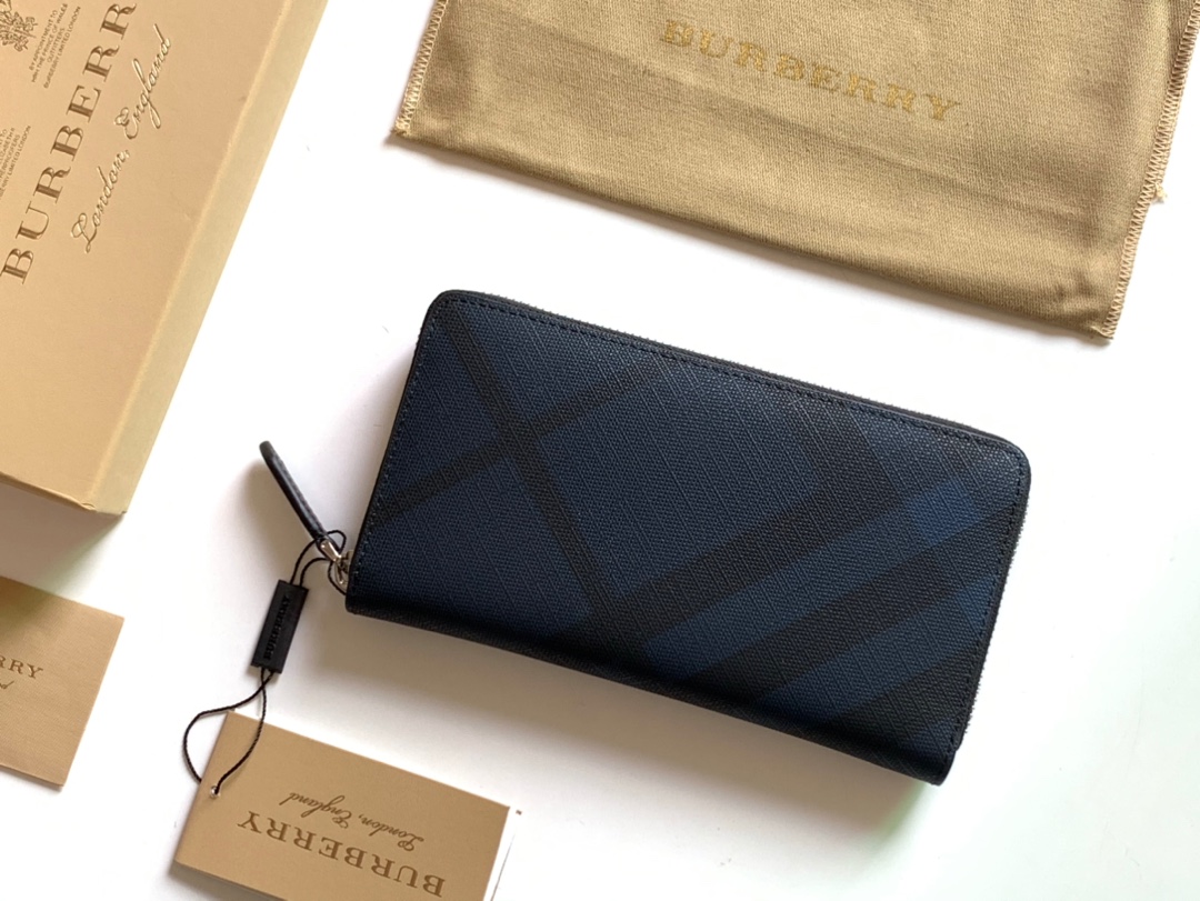 バーバリー「Burberry」ロンドン チェーン ジップ ウォレット