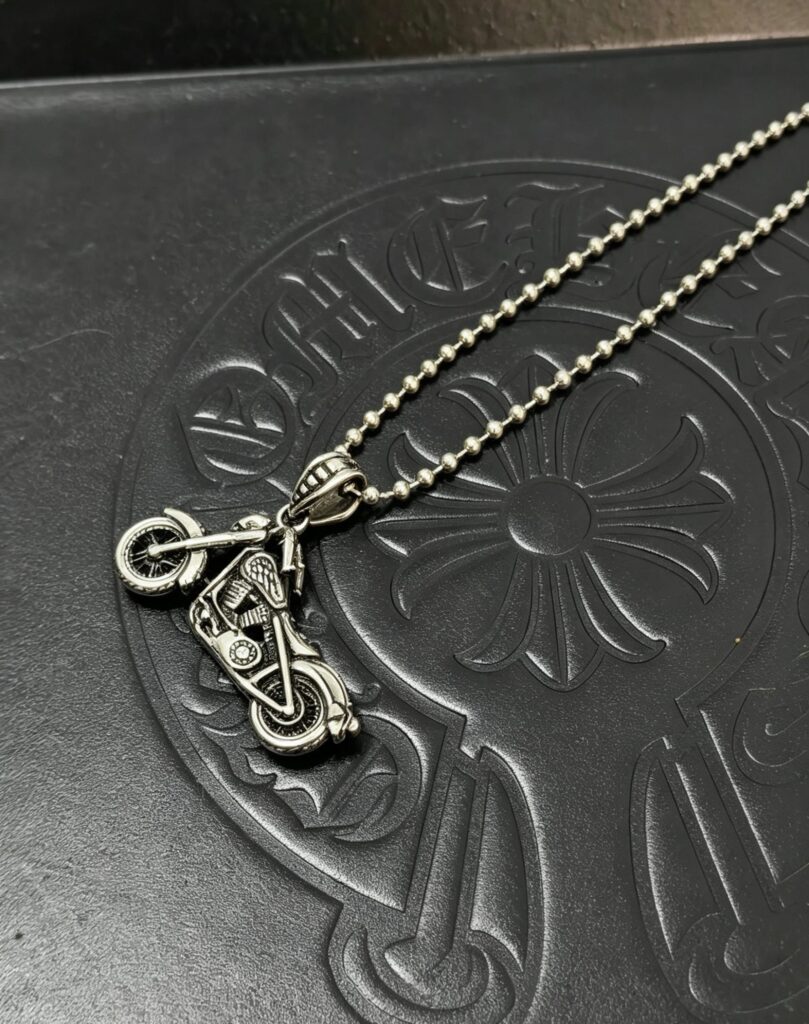 クロムハーツ「Chrome Hearts」チャームペンダント 2026