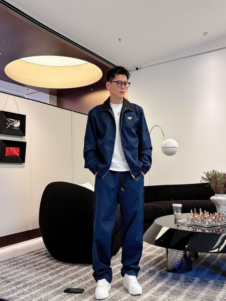 プラダ「Prada」秋冬 メンズ カジュアルスポーツセット