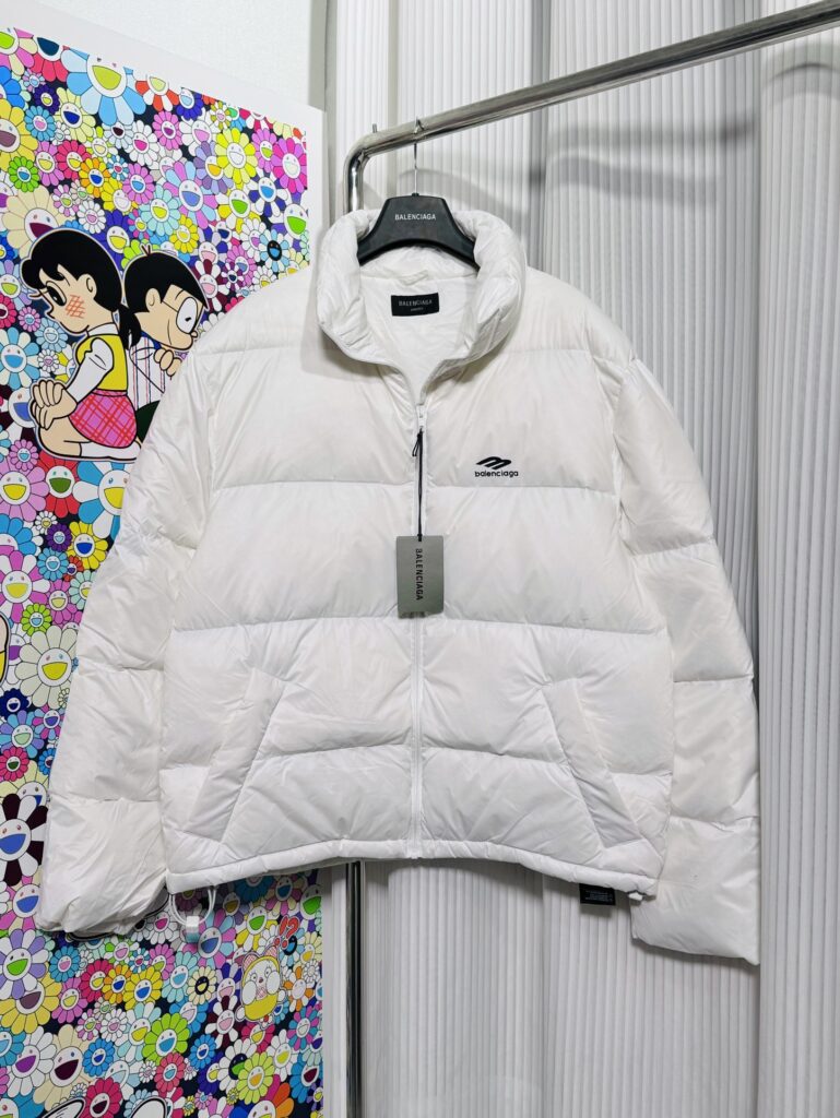 バレンシアガ「Balenciaga」3Bスキーダウンジャケット