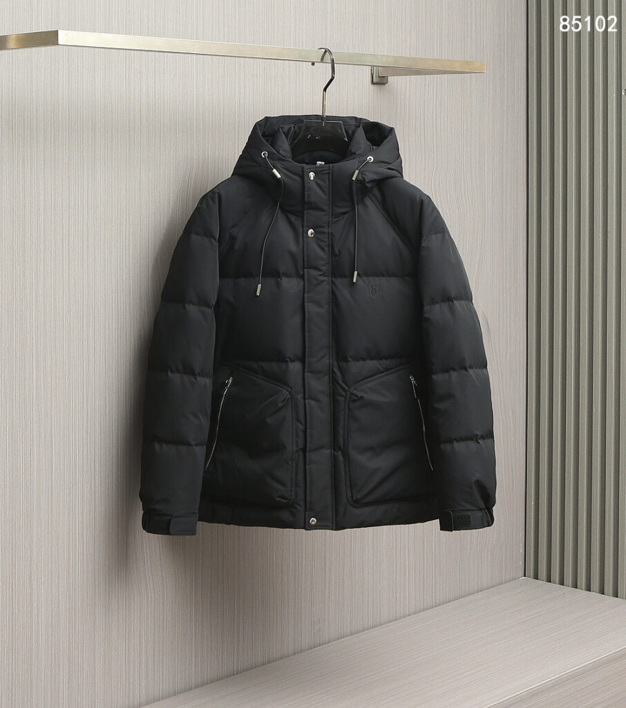 バーバリー「Burberry」秋冬定番メンズ軽量フード付きダウンジャケット