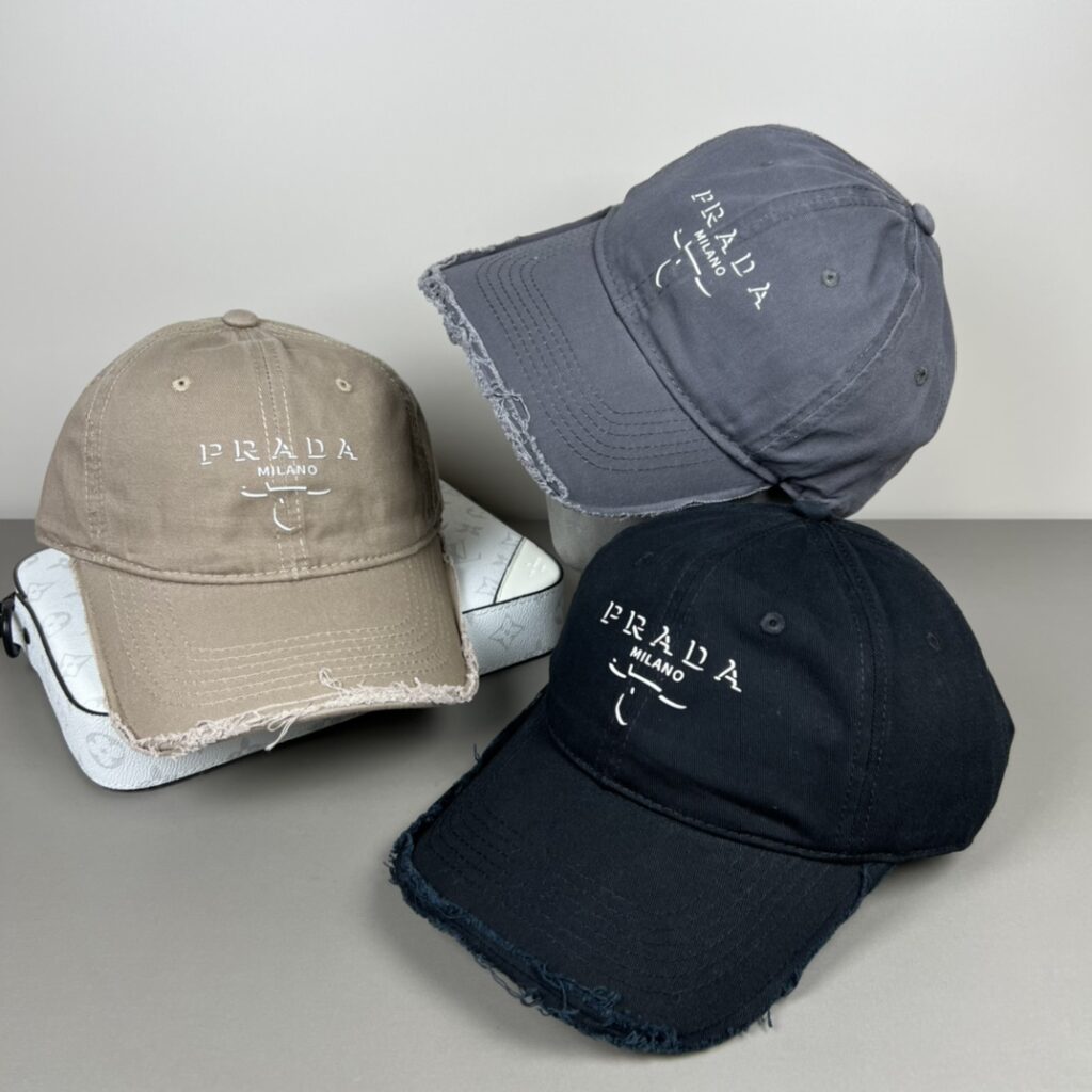 プラダ「Prada」 Re-Nylon Classic Baseball Cap
