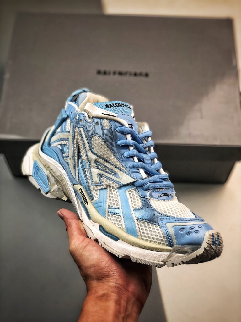バレンシアガ ランナー スニーカー「Runner Sneaker」