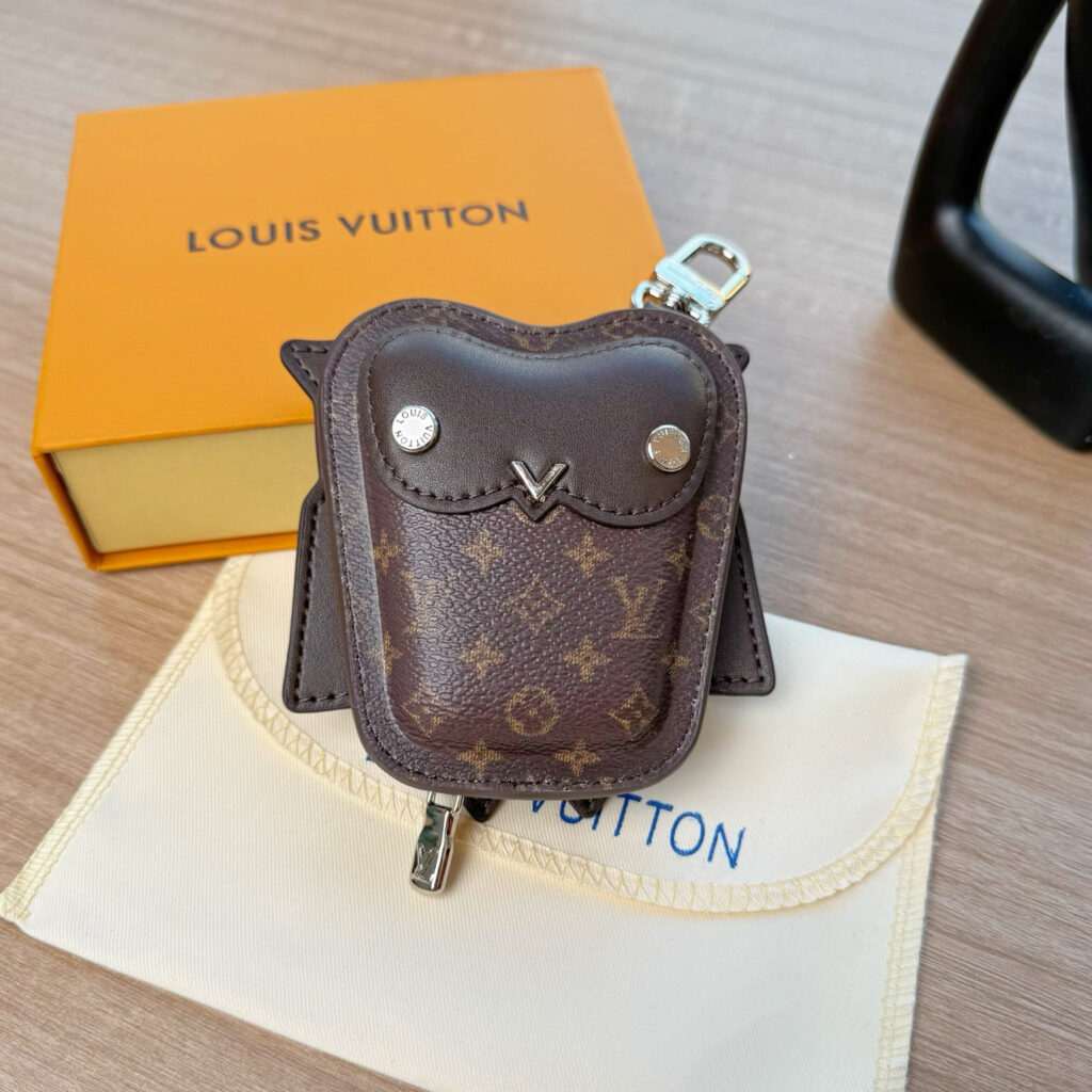 ルイ・ヴィトン バッグチャーム・LV オウル