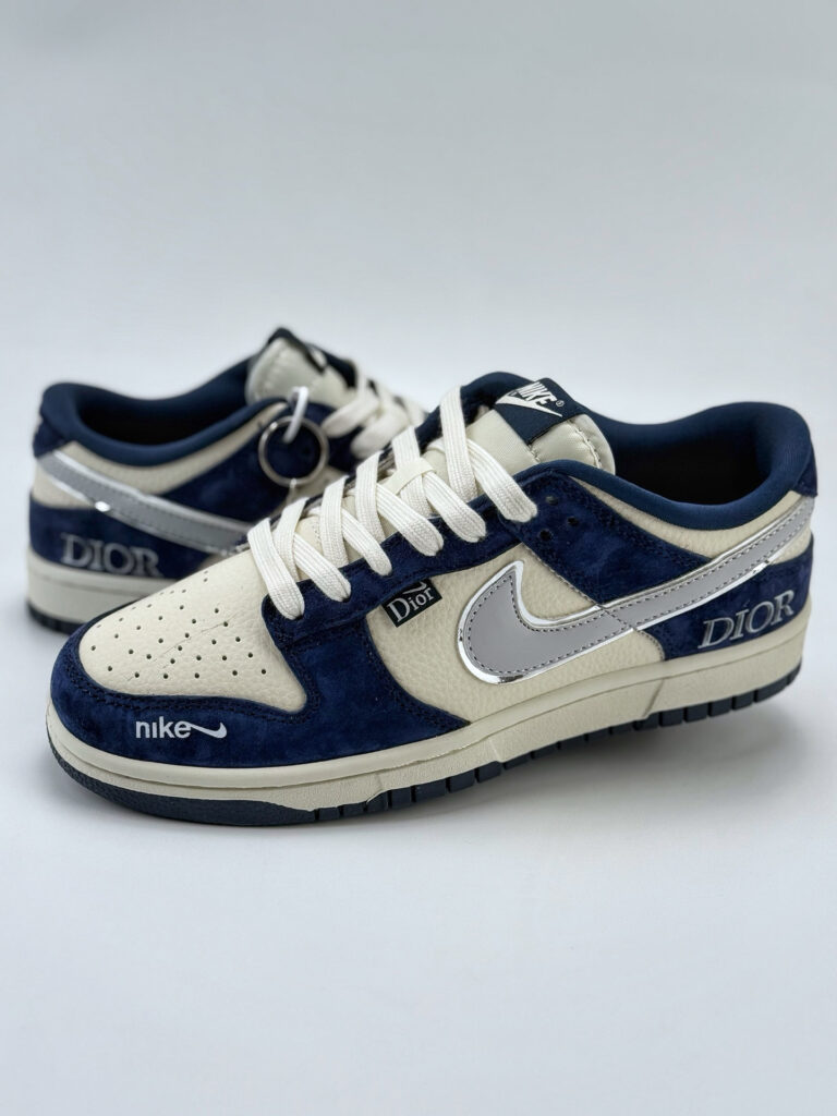 「コラボモデル」Dior x Nike SB ダンク ロウ ホワイト/ブルー/グレー 3M
