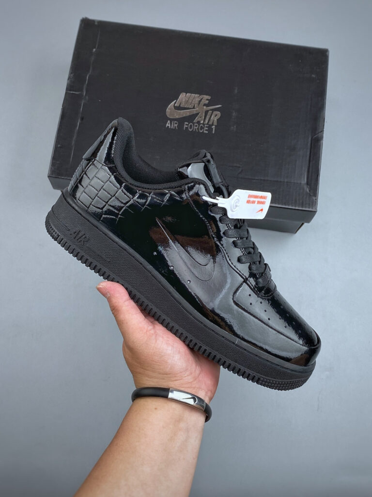 ナイキ エア フォース 1 トレンドスニーカー「Nike Air Force 1」