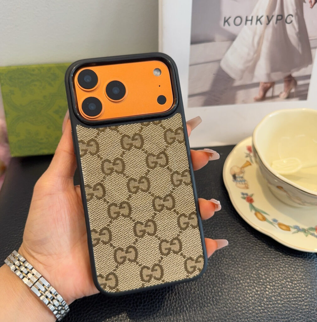 グッチ 新作 ファッション iPhone ケース ラグジュアリー感溢れ 日常万能保護カバー