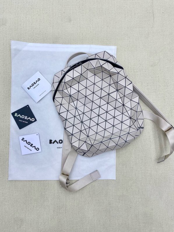 イッセイ・ミヤケ「Issey Miyake」BAO BAO KURO リュックサック