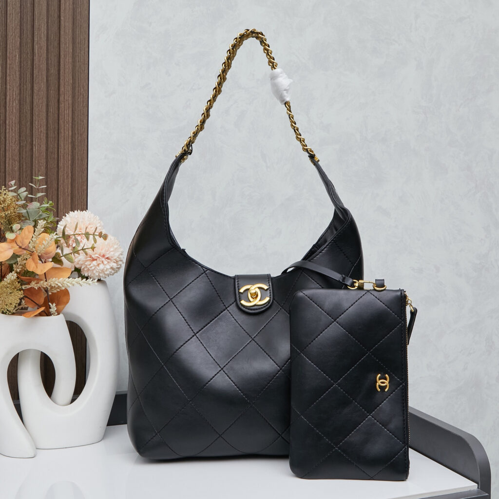 シャネル ホーボー バッグ「Hobo Bag」