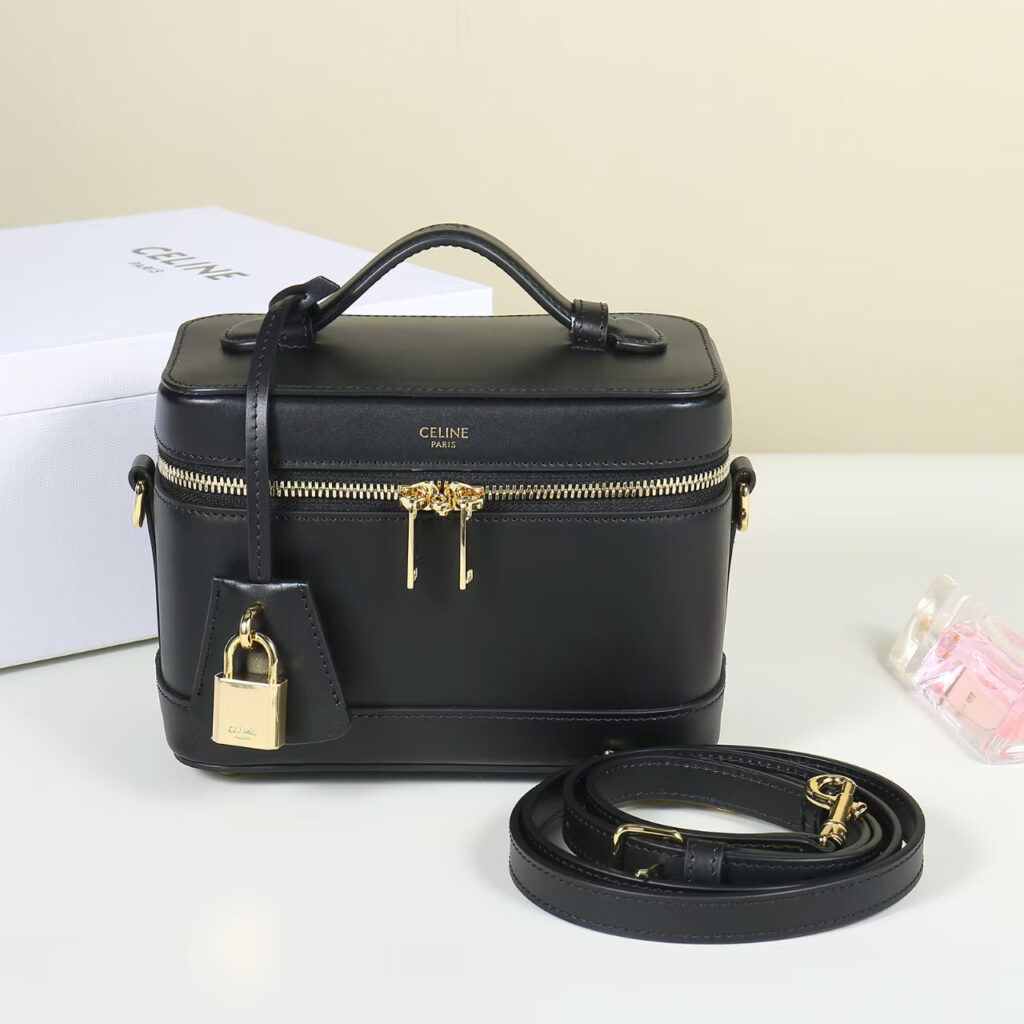 セリーヌ「Celine」 VANITY レザー コスメティック ケース