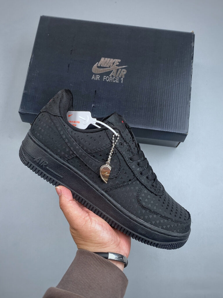 ナイキ エア フォース 1 トレンドスニーカー「Nike Air Force 1」