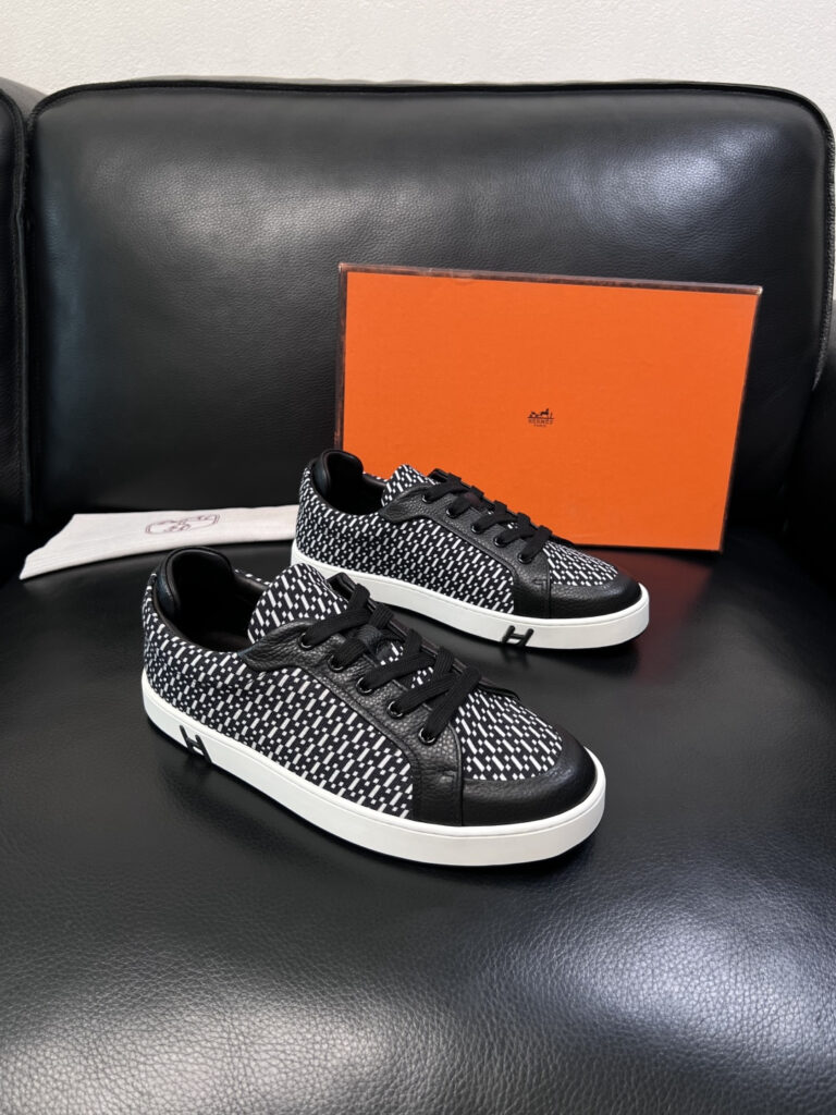 エルメス キッドシリーズ カジュアルスニーカー「Kid sneaker」