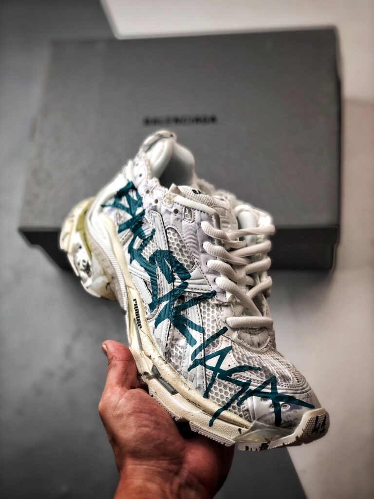 バレンシアガ ランナー スニーカー「Runner Sneaker」