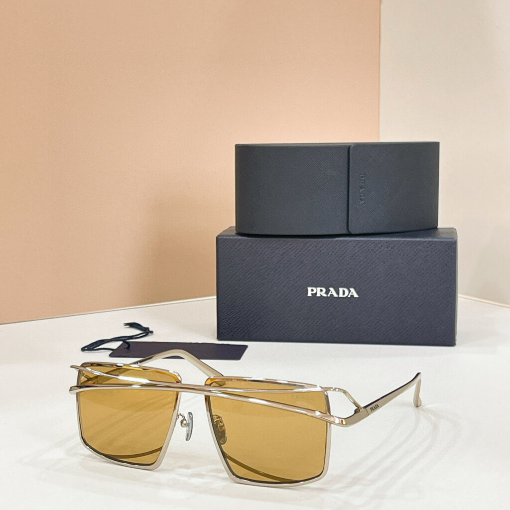 【厳選在庫】Prada ビジネス兼用高級サングラス「全天候遮光」
