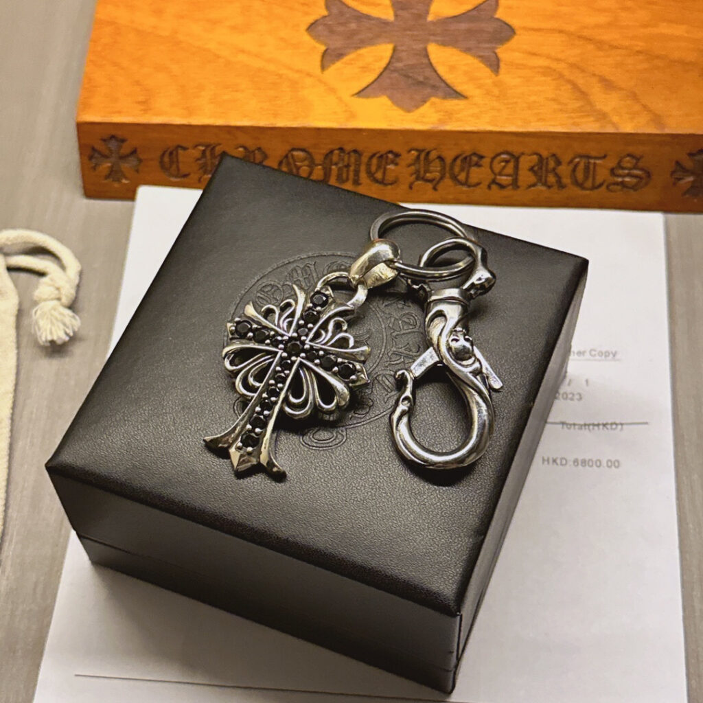 クロムハーツ「Chrome Hearts」キーホルダー＆バッグチャーム - トレンドシンボル