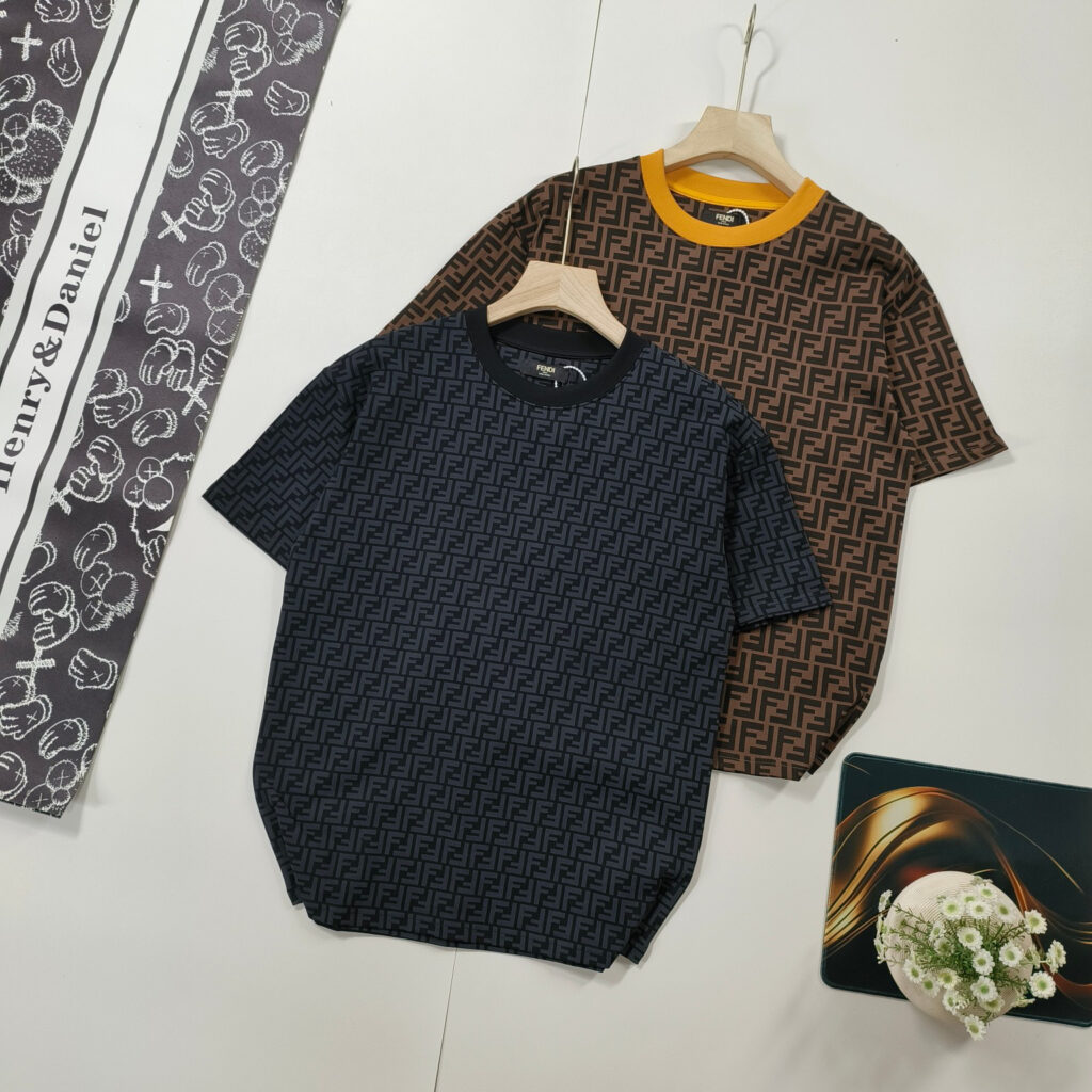 フェンディ Fendi サマーコレクション ユニセックス カラーリングFロゴ ラウンドネックTシャツ