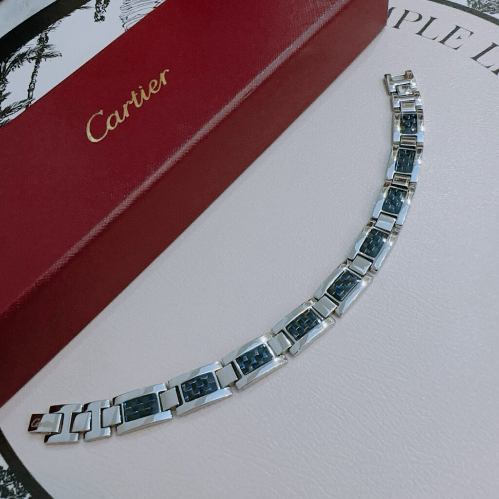 カルティエ「Cartier」Vゴールド ブレスレット コレクション22CM
