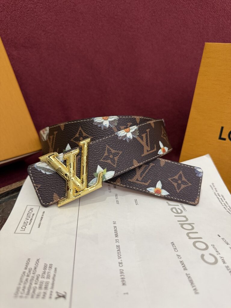 【日本未入荷】ルイヴィトン LV Dimension 両面使いベルト 40mm（全長約 100cm）