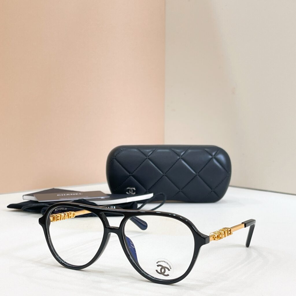 【新作到着】Chanel ハイセンスデザインサングラス「遮光レンズ搭載」