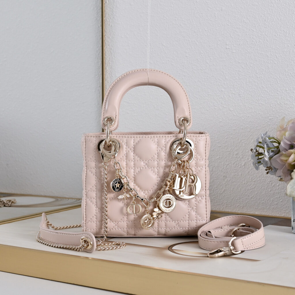 【人気コレクション】レディ ディオール バッグ「Lady Dior Bag」