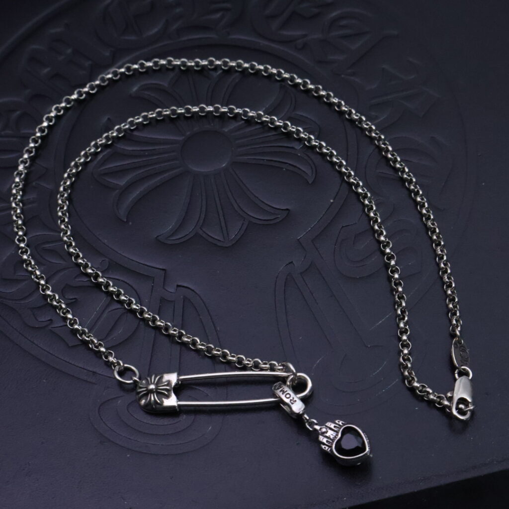 クロムハーツ「Chrome Hearts」チャームペンダント 2026