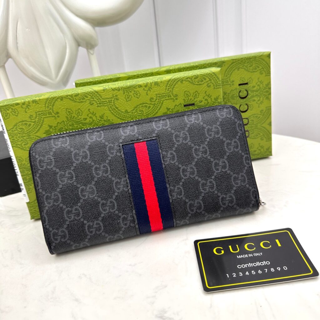 グッチ「Gucci」シグネチャー レザー ウェブ ジップアラウンドウォレット