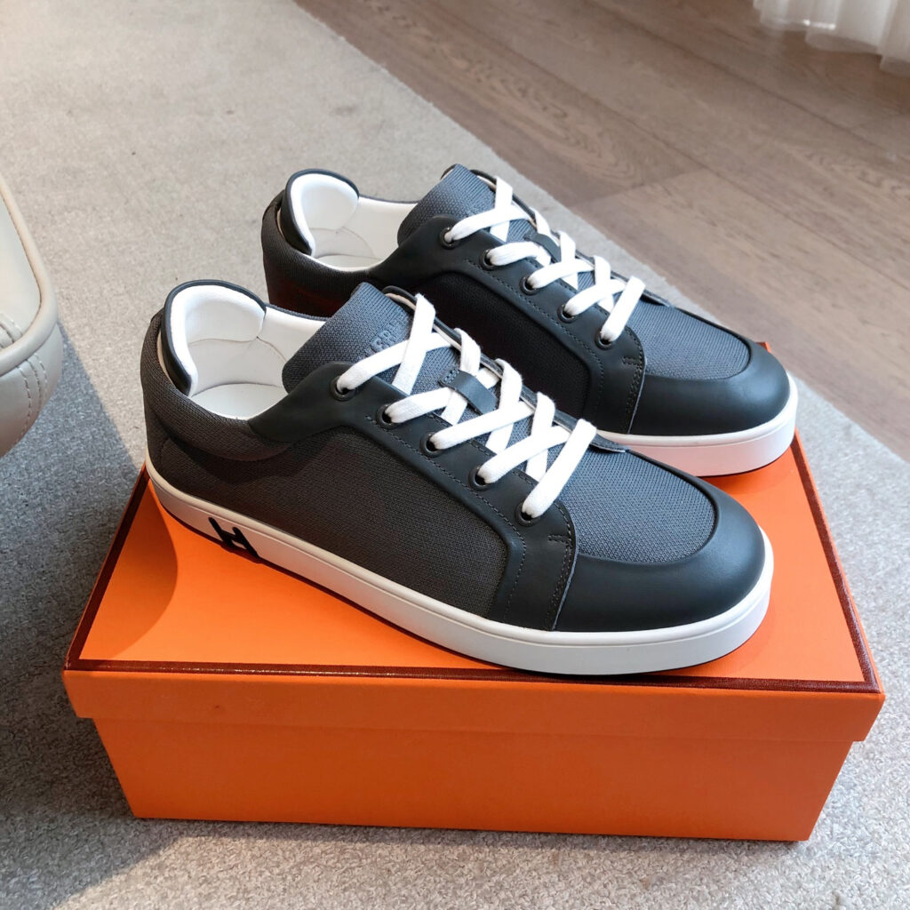 エルメス キッドシリーズ カジュアルスニーカー「Kid sneaker」
