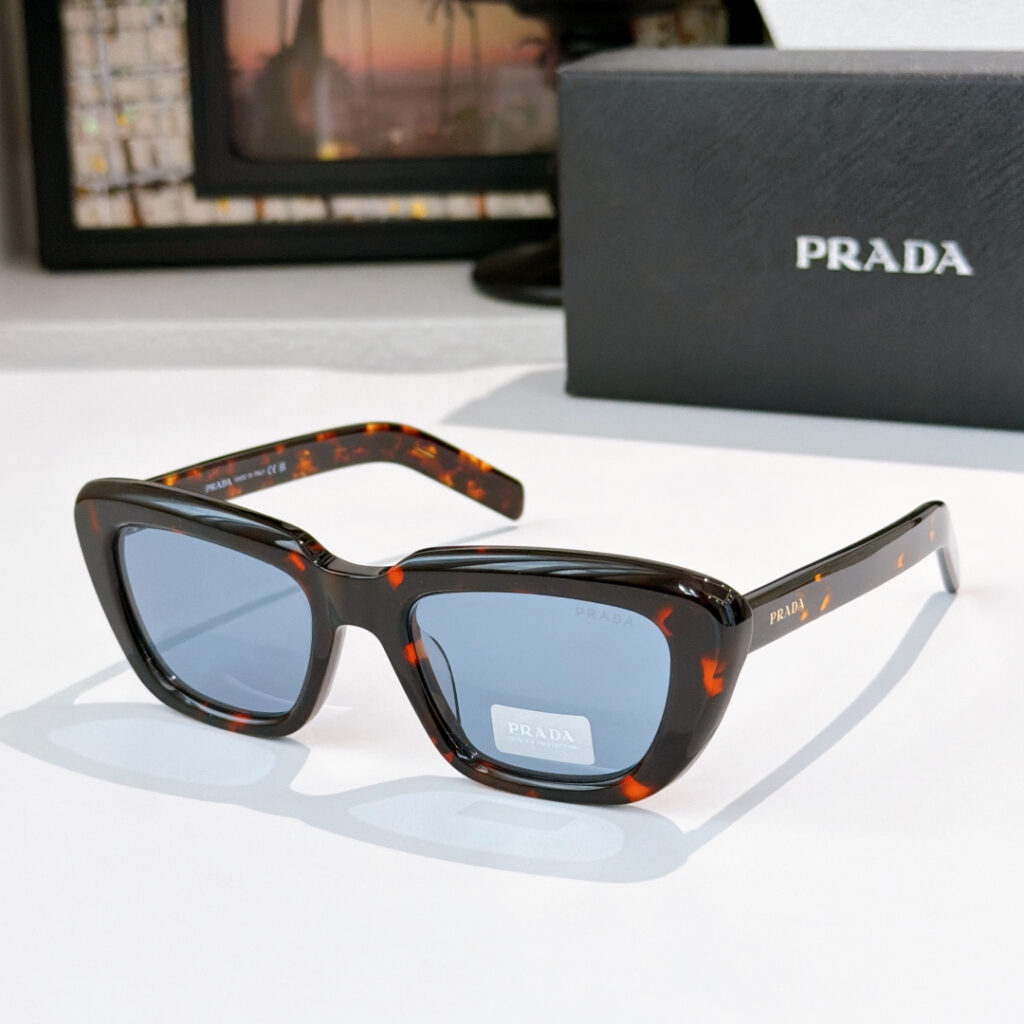 【厳選在庫】Prada ビジネス兼用高級サングラス「全天候遮光」