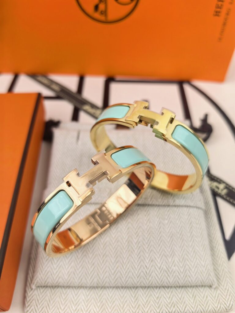 エルメス ブランドの象徴的なブレスレット