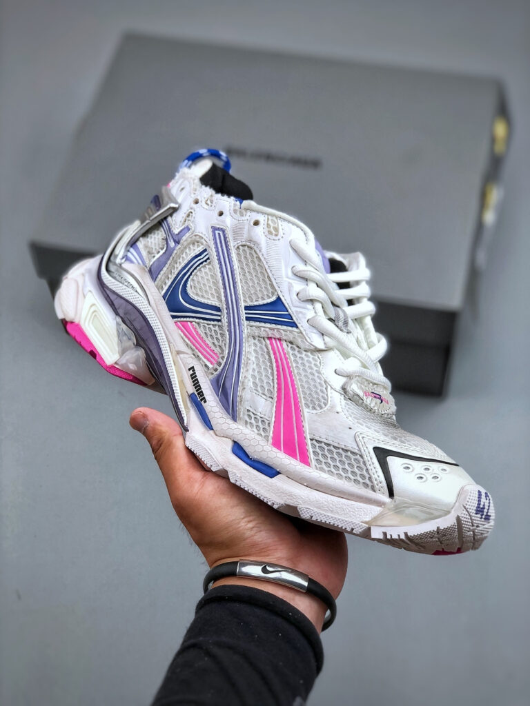 バレンシアガ ランナー スニーカー「Runner Sneaker」