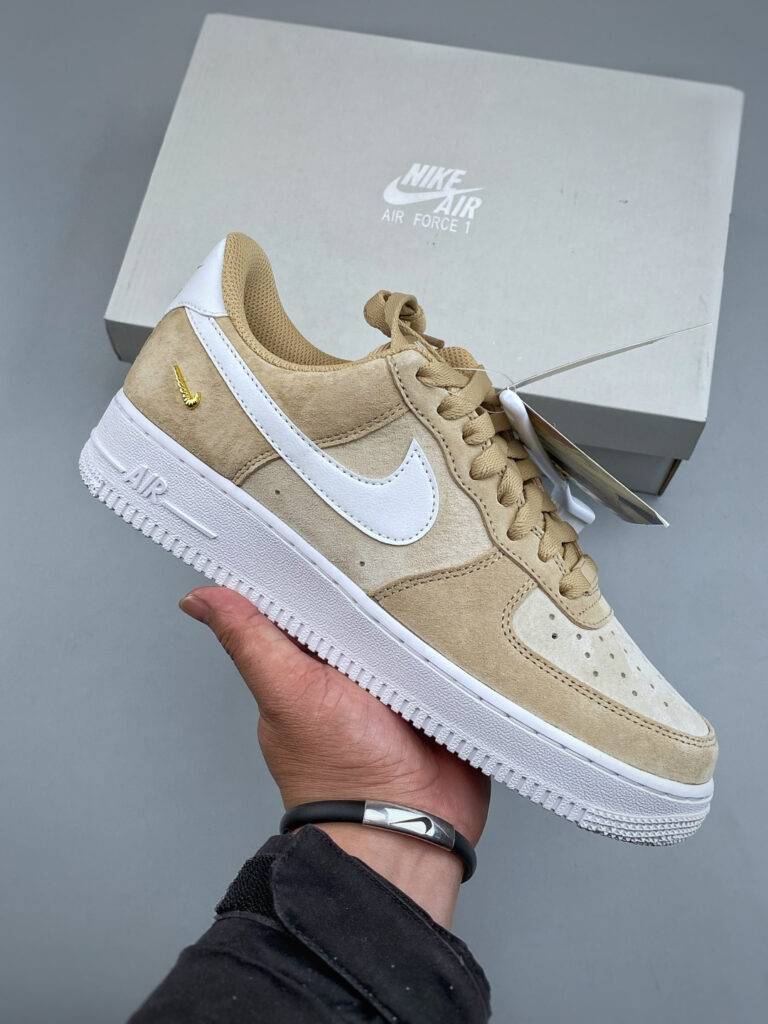 ナイキ エア フォース 1 トレンドスニーカー「Nike Air Force 1」