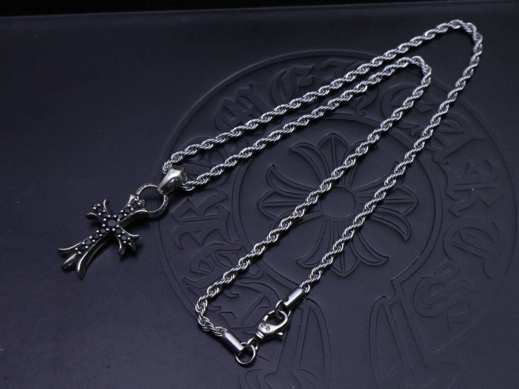 クロムハーツ「Chrome Hearts」チャームペンダント 2026