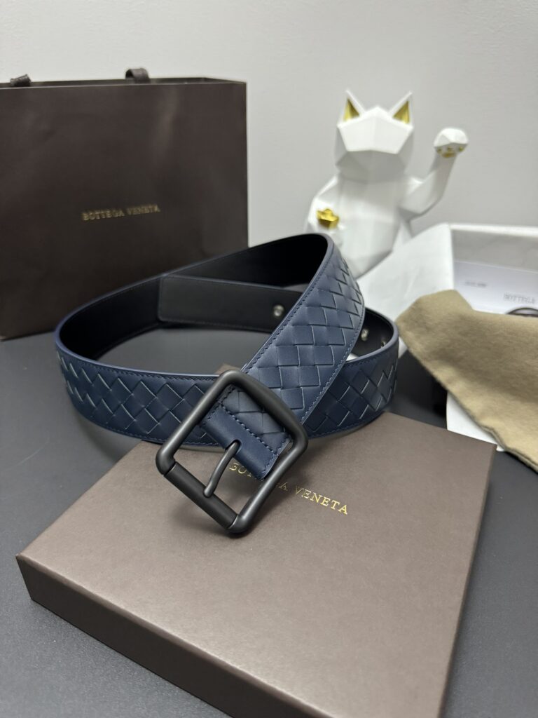 【ブランド品入庫】Bottega Veneta 上質素材ラグジュアリーベルト「全長約 100cm」