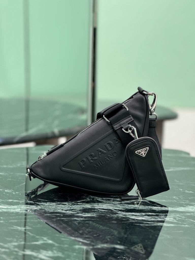 プラダ「Prada」トライアングルバッグ 1BH190 レザーバッグ